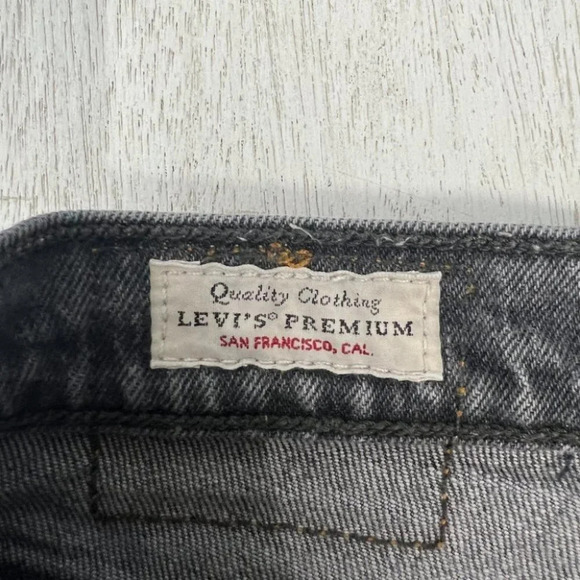 Levi's Premium Fray High Rise Button Fly Wedgie Black Gray Jeans Ankle Crop - Picture 4 of 6